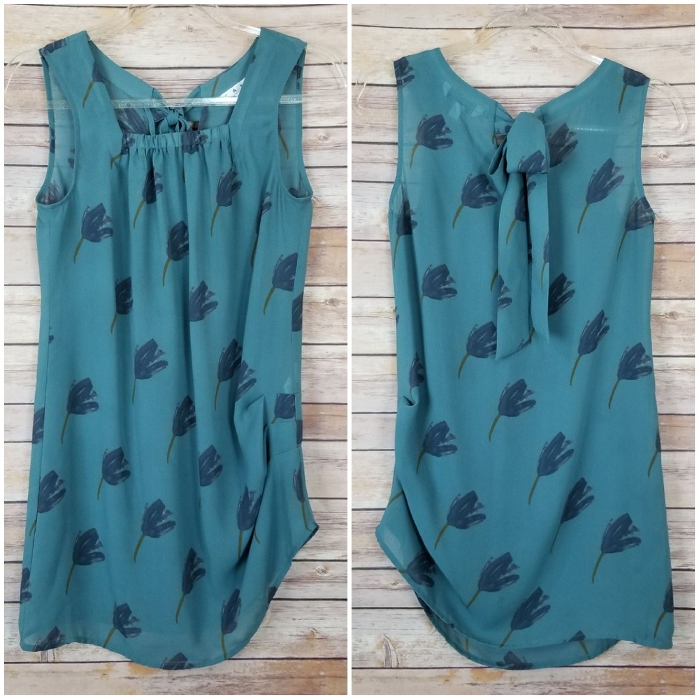 CAbi Sleeveless Tulip Top Size XS - Picture 6 of 6